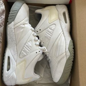 NIKE AIR TECH CHALLENGE IV LOW